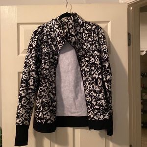 Size 8 lululemon jacket
